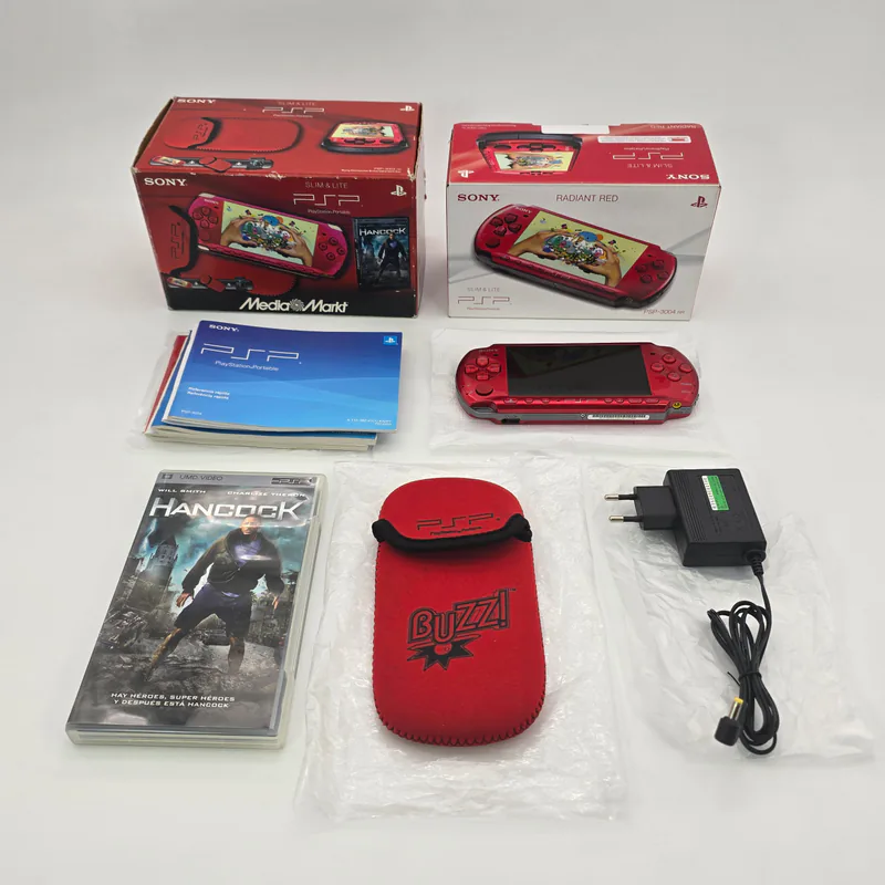 PSP 3004 Slim & Lite Radiand Red - Media Markt Exclusive Pack Hancock UMD Movie & Buzz! case (Spain) - 圖片 2/8