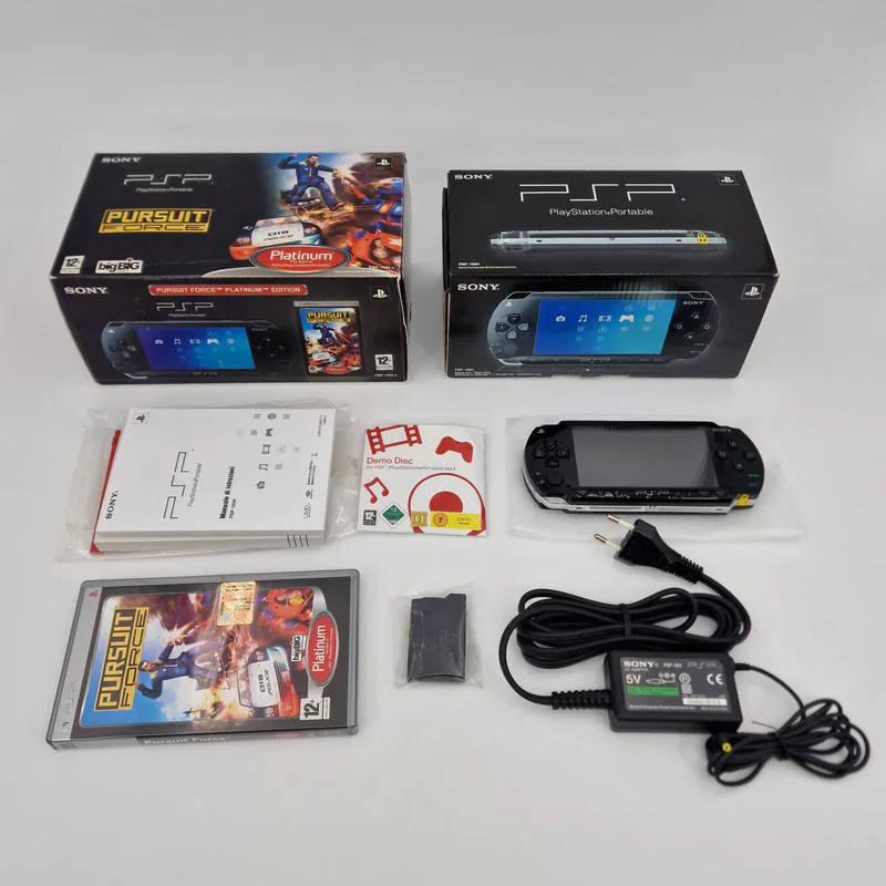 PSP 1004 Black - Pursuit Force Platinum Edition (Italy) - 圖片 2/6