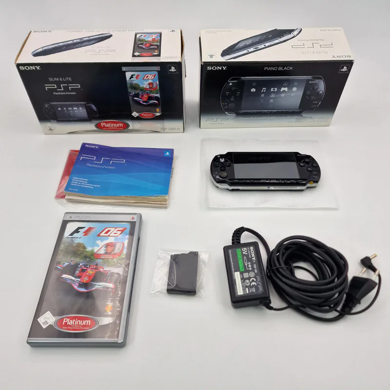 PSP 2004 Piano Black - Formula 1 2006 Platinum Edition (Germany) - 画像 2/4