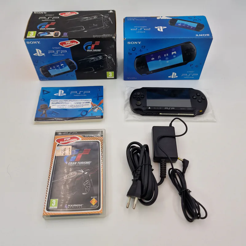 PSP Street E-1004 Charcoal Black - Gran Turismo The Real Driving Simulator Essentials Edition (Poland) - 圖片 2/4